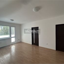 Prenájom, trojizbový byt Prievidza, Centrum