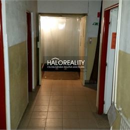 Prenájom, polyfunkcia/obchodné priestory Levice