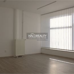 Prenájom, kancelársky priestor Hlohovec, 27 m² + parkovacie miesto