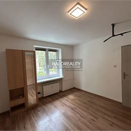 Prenájom, dvojizbový byt Handlová, 29. augusta