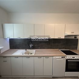 Prenájom, dvojizbový byt Handlová, 29. augusta