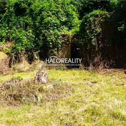 Predaj, pozemok pre rodinný dom 1000 m² Pernek - EXKLUZÍVNE HALO REALITY