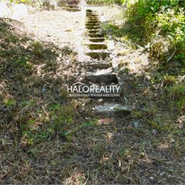 Predaj, pozemok pre rodinný dom 1000 m² Pernek - EXKLUZÍVNE HALO REALITY
