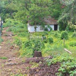 Predaj, pozemok pre rodinný dom 1927 m² Šoporňa - EXKLUZÍVNE HALO REALITY
