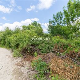 Predaj, záhradný pozemok 784 m² Bratislava Dúbravka, Polianky - EXKLUZÍVNE HALO REALITY
