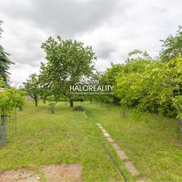 Predaj, záhradný pozemok 4064 m² Bratislava Lamač, záhradkárska osada Zlatá hora - EXKLUZÍVNE HALO REALITY