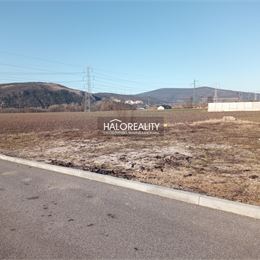 Predaj, pozemok pre rodinný dom 1500 m² Oslany
