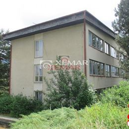 PREDAJ- prestavba admin. budovy na 16 bytový dom- Slatinské Lazy.