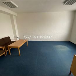 Prenájom kancelárskeho priestoru - 40 m2, BB