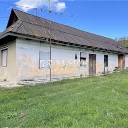 Na predaj rodinný dom v pôvodnom stave, so súpisným číslom v malebnej dedinke Horné Strháre.