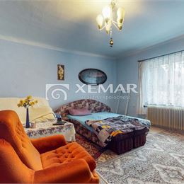 Na predaj priestranný rodinný dom v obci Kunešov, 7 km od mesta Kremnica.