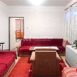 Ponúkame na predaj rodinný dom s vínnou pivnicou a veľkým pozemkom