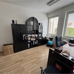 PRENÁJOM - Priestor 33 m2 v centre mesta BB