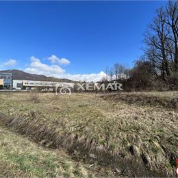 PREDAJ Pozemok Karlovo - priemyselná zóna