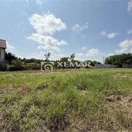 Stavebný pozemok 1336m2 - Rusovce (Kovácsova ul.)