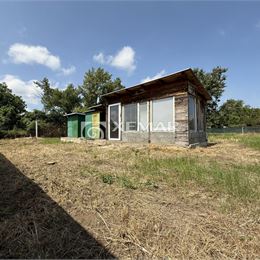 Stavebný pozemok 1336m2 - Rusovce (Kovácsova ul.)