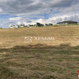 Predaj pozemku s elektrickou prípojkou v obci Stožok