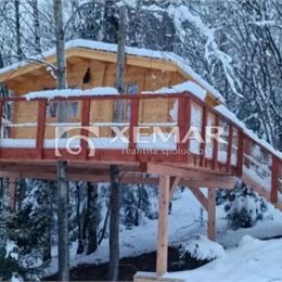 Na predaj pozemok s domčekom v korunách stromov na Detvianskej Hute, časť Bratkovica - Znížená cena !!!