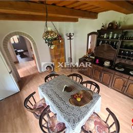 Na predaj chalupa s hospodárskou budovou nad obcou Korytárky