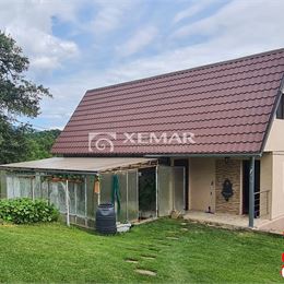 Na predaj chalupa s hospodárskou budovou nad obcou Korytárky