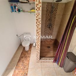 Na predaj chalupa s hospodárskou budovou nad obcou Korytárky