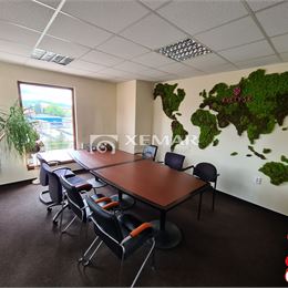 Na predaj administratívno obchodná budova v Kriváni- Exkluzívne, Znížená cena