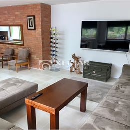 PREDAJ Veľký rodinný dom, obec Bystrá