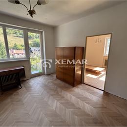 Predaj 3 -izbový byt s balkónom vo Vyhniach
