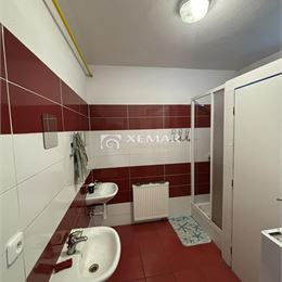 Na predaj skladovo-výrobný areál v Hliníku nad Hronom