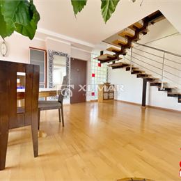 Na prenájom LUXUSNÝ 4i byt-apartmán v RD blízko centra BB