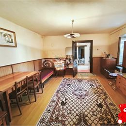 Na predaj 6-izbový rodinný dom v obci Veľké Straciny