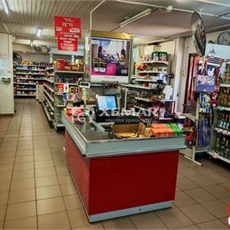 Predaj obchod s potravinami aj s bývaním, blízko Banskej Bystrice.