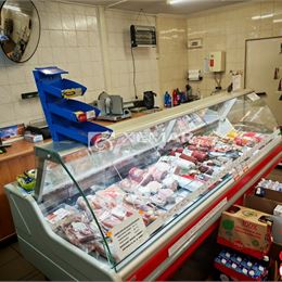 Predaj obchod s potravinami aj s bývaním, blízko Banskej Bystrice.