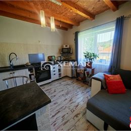 Predaj obchod s potravinami aj s bývaním, blízko Banskej Bystrice.