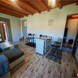 Predaj obchod s potravinami aj s bývaním, blízko Banskej Bystrice.