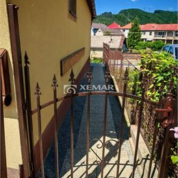 Predaj obchod s potravinami aj s bývaním, blízko Banskej Bystrice.