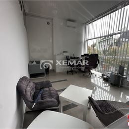 PRENÁJOM Kancelárske - obchodné priestory, centrum Banská Bystrica