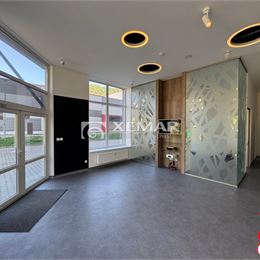 PRENÁJOM Lukratívne kancelársko-obchodné priestory, B. Bystrica