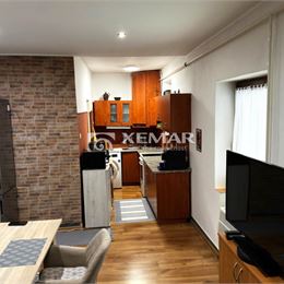 Na predaj rodinný dom s priestorom na podnikanie, Kremnica