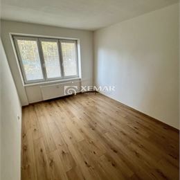 Prenájom: 2,5-izbový byt – Trieda SNP, Banská Bystrica