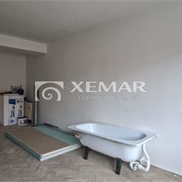 Na predaj 2 izbový byt v Brezne