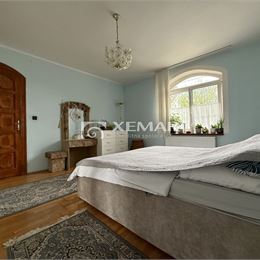 3 podlažný, 9izb. RD - Rovinka (Vojenská ul.)