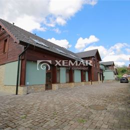 Na predaj penzión a administratívnu budovu v Ladomerskej Vieske, okres ZH