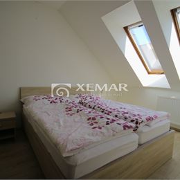 Na predaj penzión a administratívnu budovu v Ladomerskej Vieske, okres ZH