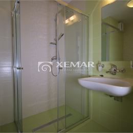 Na predaj penzión a administratívnu budovu v Ladomerskej Vieske, okres ZH