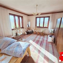 Predaj domu 2-izbové jednotky na dvoch poschodiach v Dúbravách