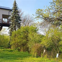 DOM na strome - Valentová pri Martine