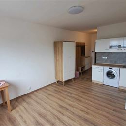 GARSÓNKA - 25m2 - 330€ - Martin - Ľadoveň - prenájom