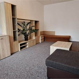 Veľký 2-izb. byt - Martin - Sever - Ul. Rum. armády - PRENÁJOM