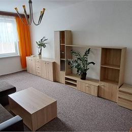 Veľký 2-izb. byt - Martin - Sever - Ul. Rum. armády - PRENÁJOM